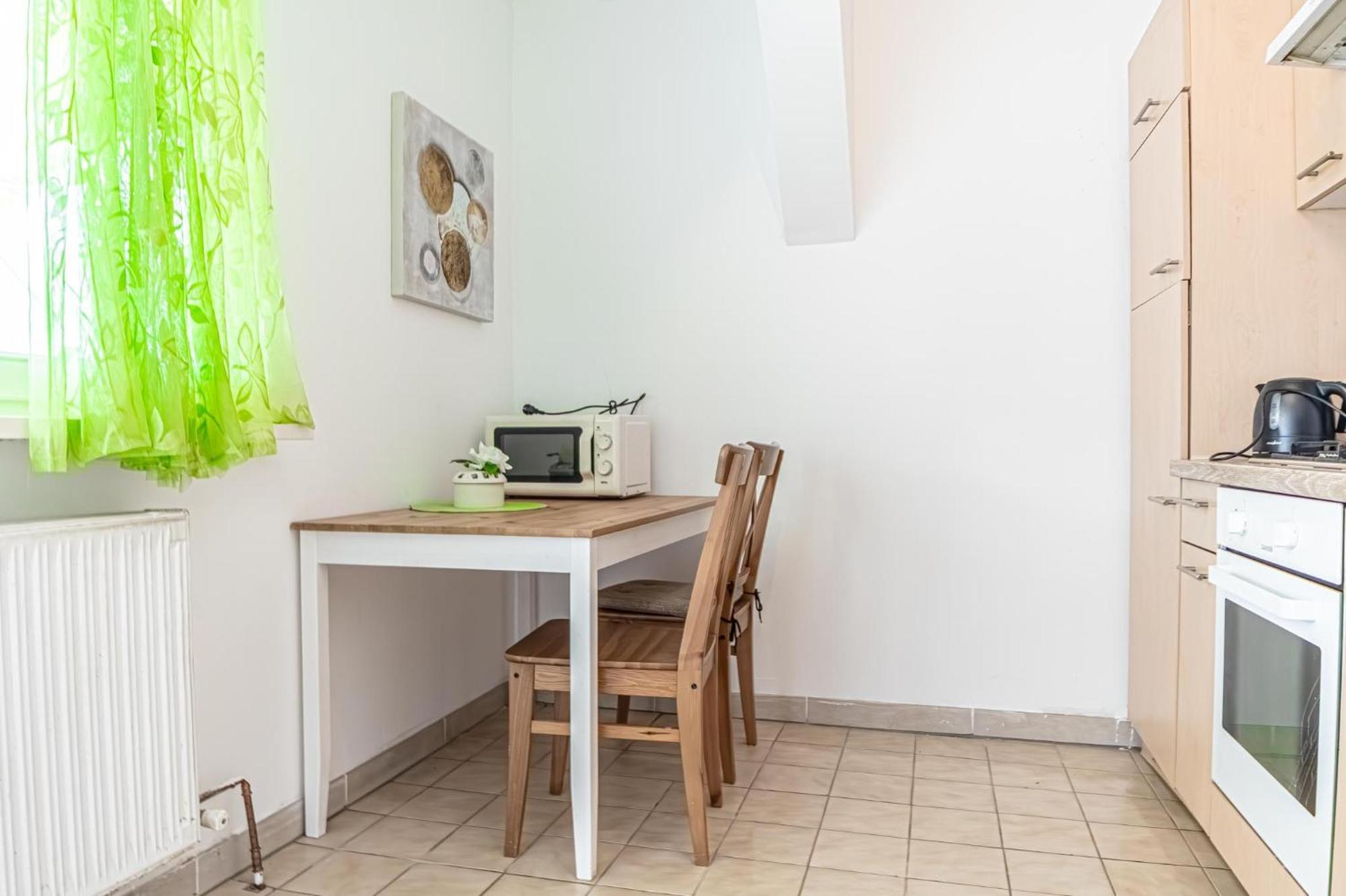 Spacious 3br Shared Apt, Very In