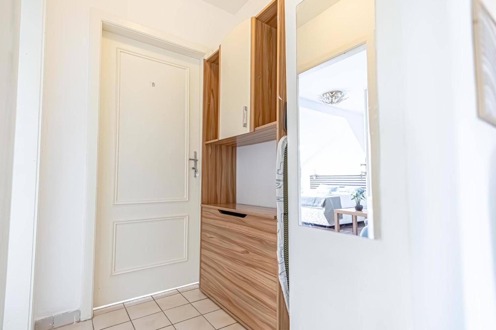 Spacious 3br Shared Apt, Very In Appartement *